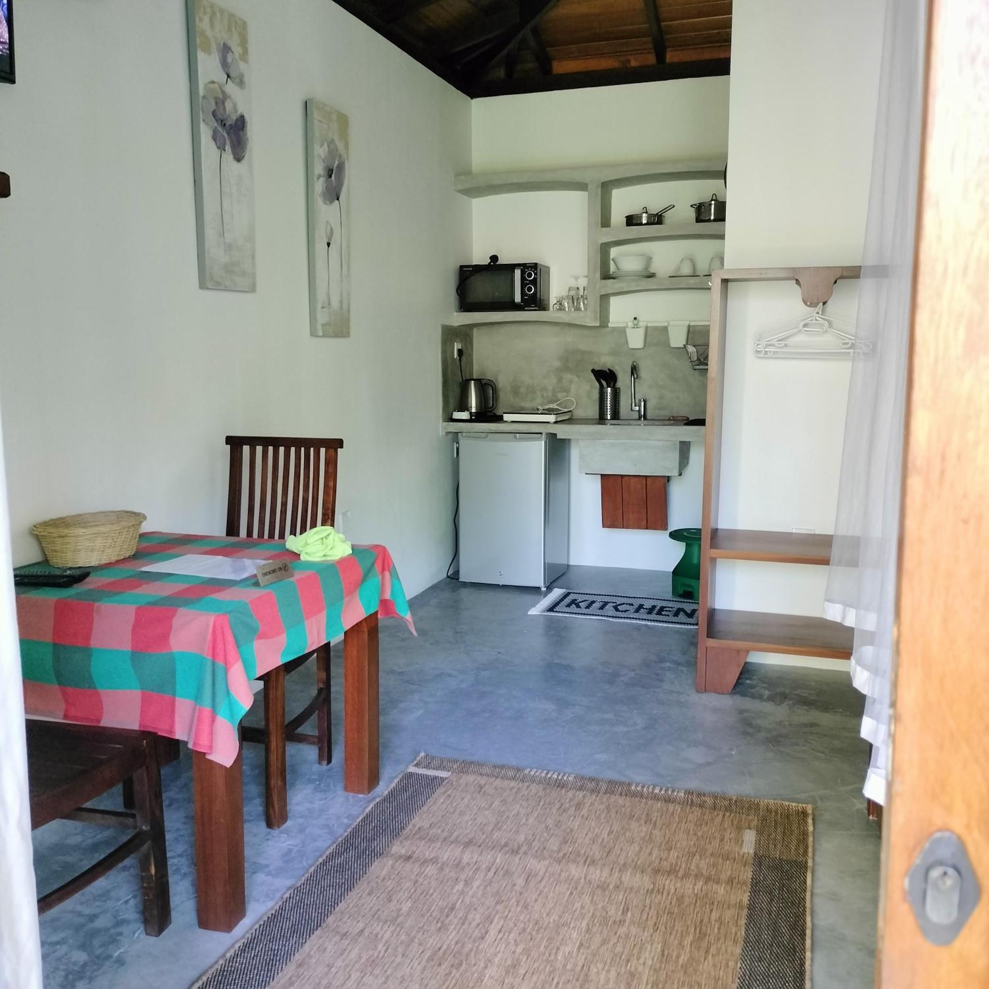 Avalon Village Resort Induruwa Eksteriør billede