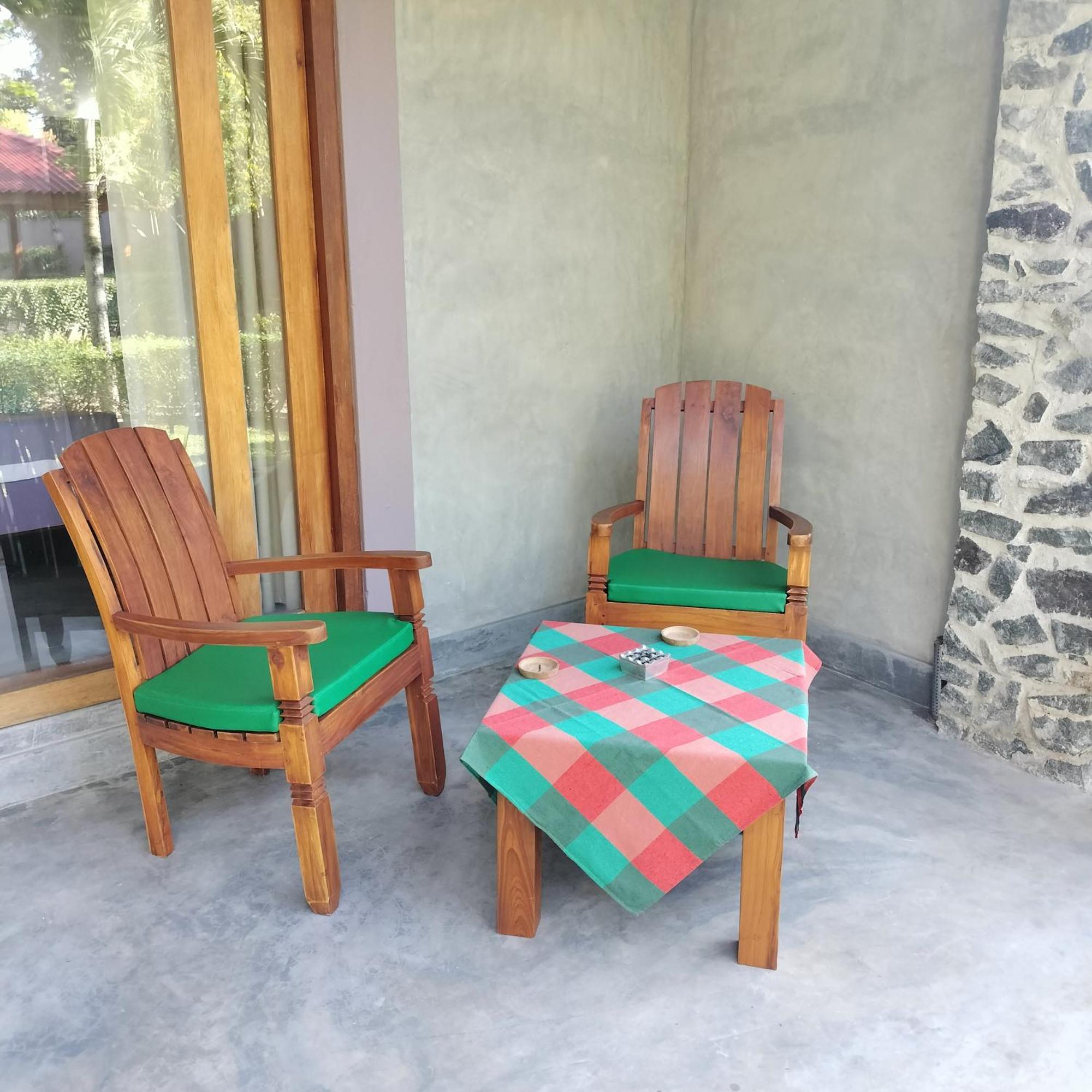 Avalon Village Resort Induruwa Eksteriør billede