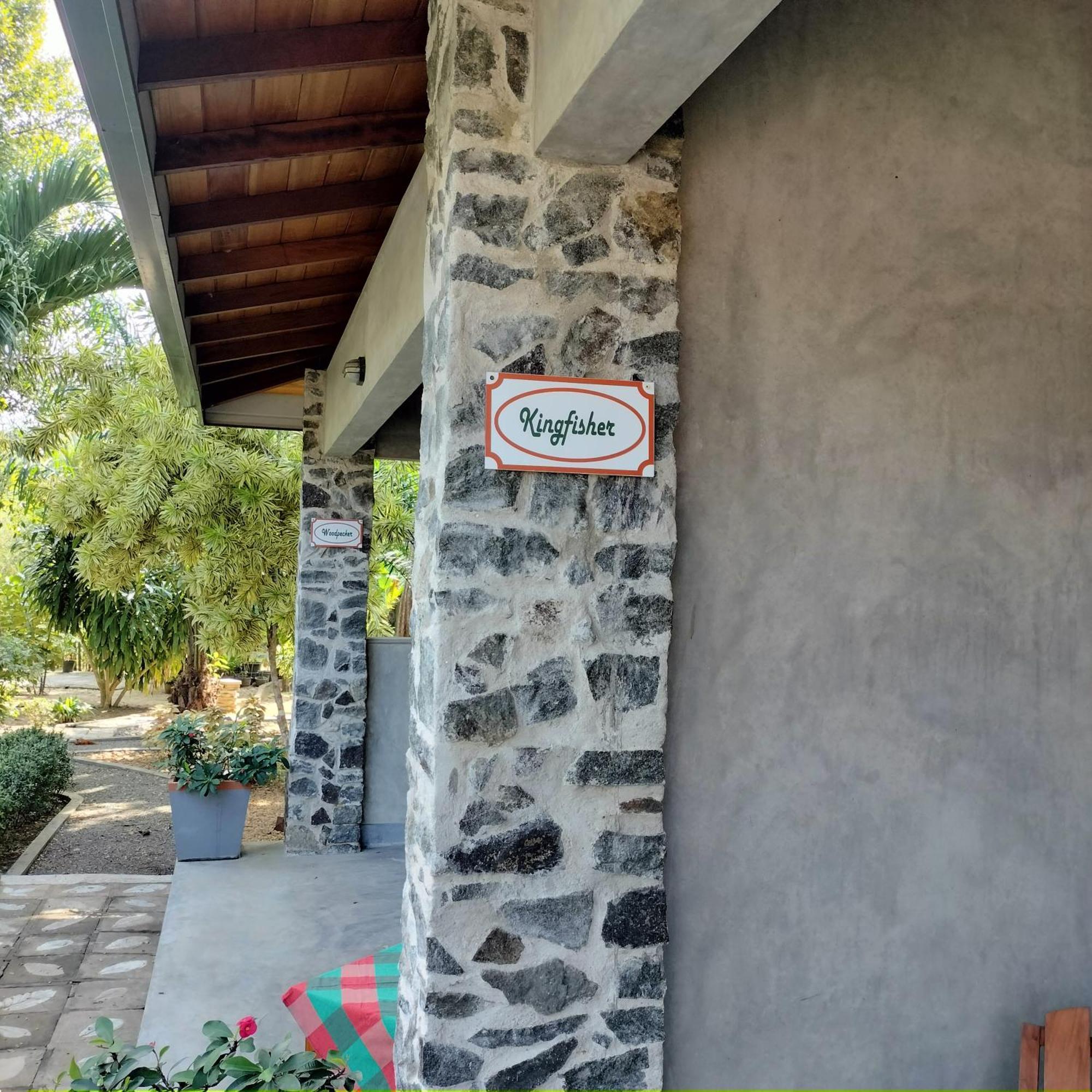 Avalon Village Resort Induruwa Eksteriør billede