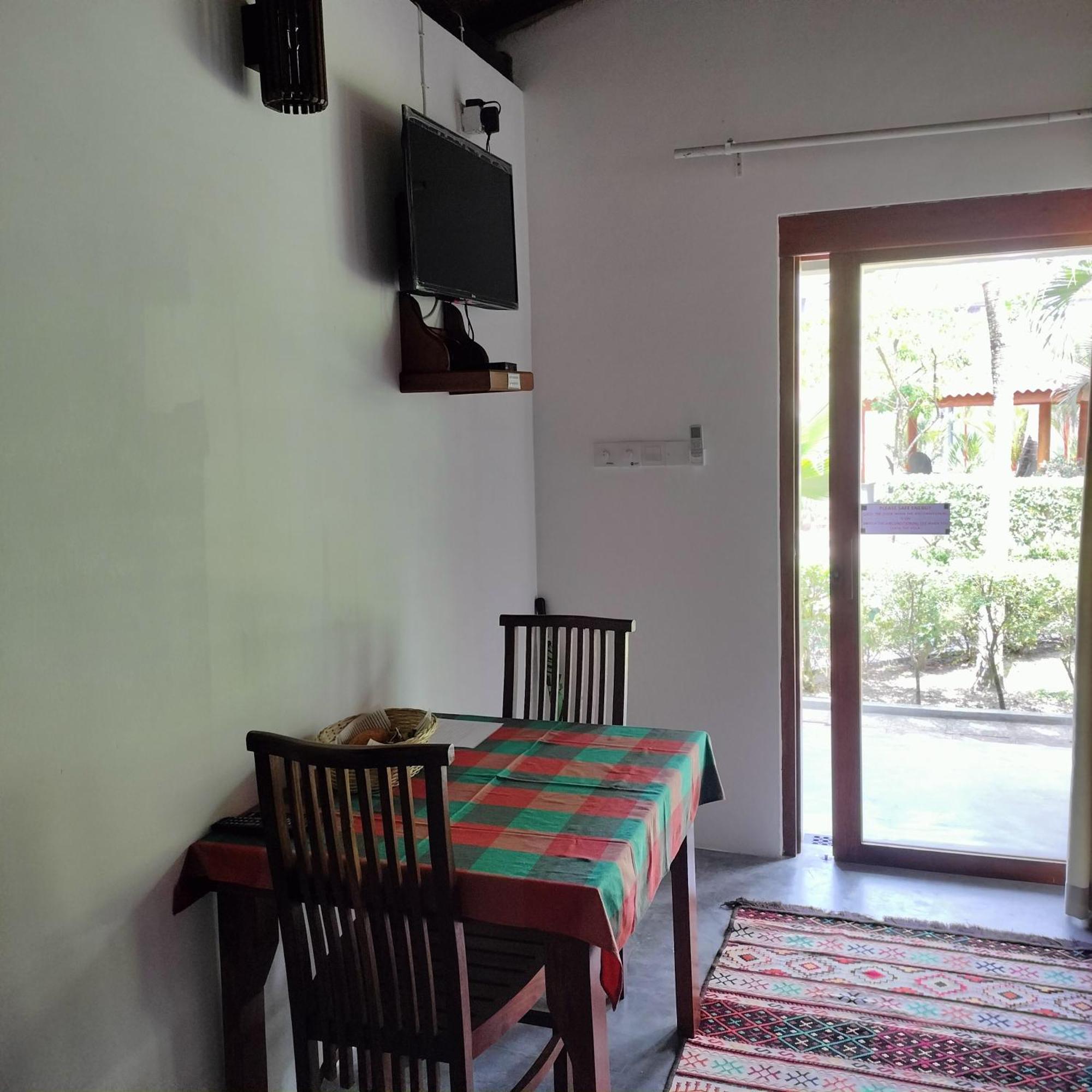 Avalon Village Resort Induruwa Eksteriør billede
