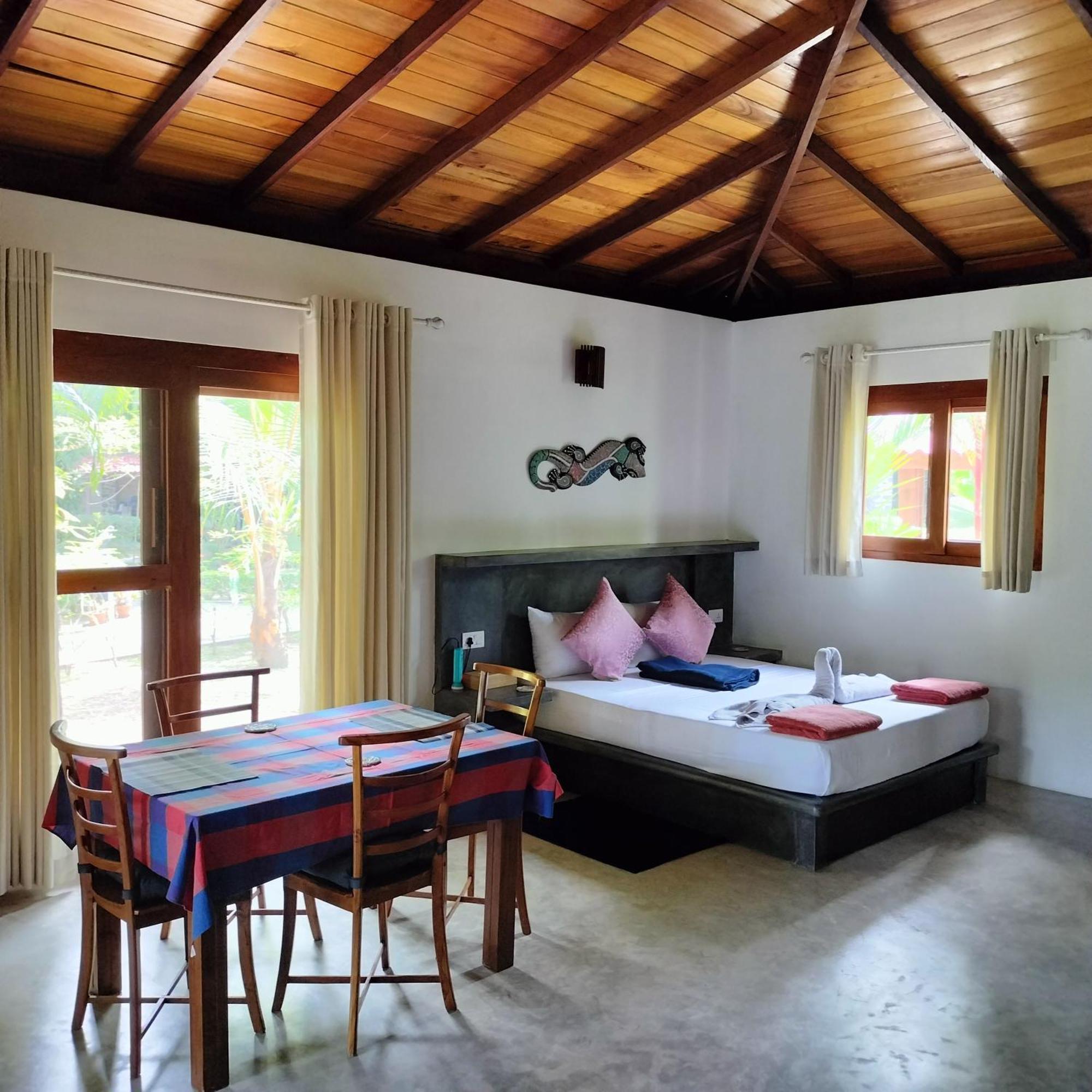 Avalon Village Resort Induruwa Eksteriør billede