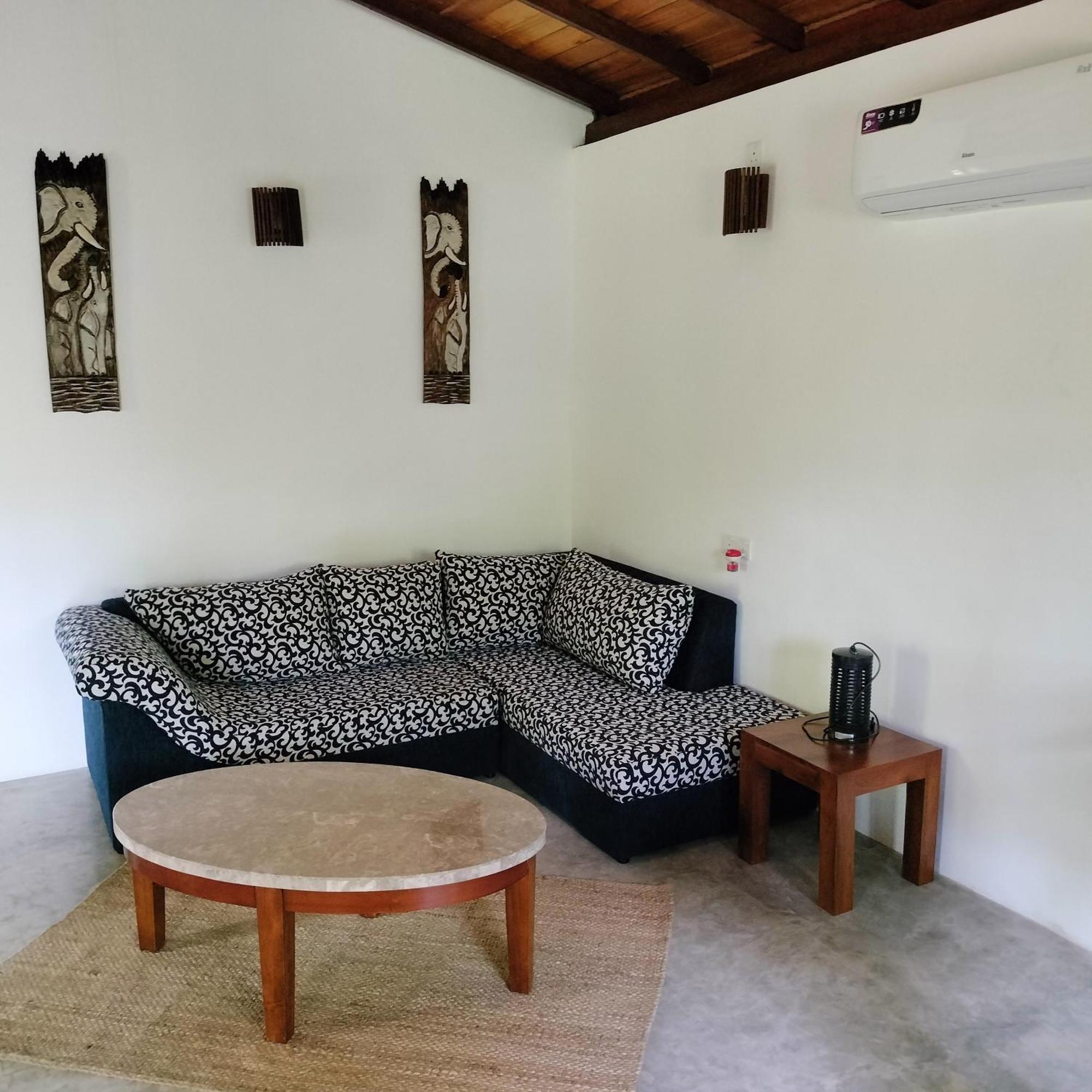 Avalon Village Resort Induruwa Eksteriør billede